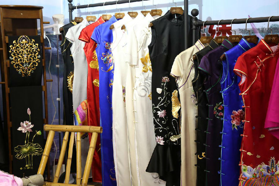 球友会官方入口旗袍