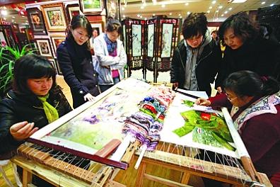 绣娘表演,镇湖刺绣,天堂绣现场