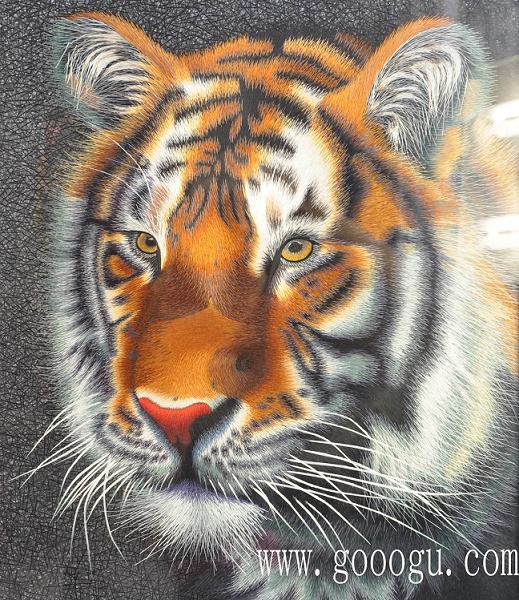 代表威严,权利,荣耀。虎是强壮、威武的象征